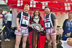 Harrow Mayor presenting the prizes